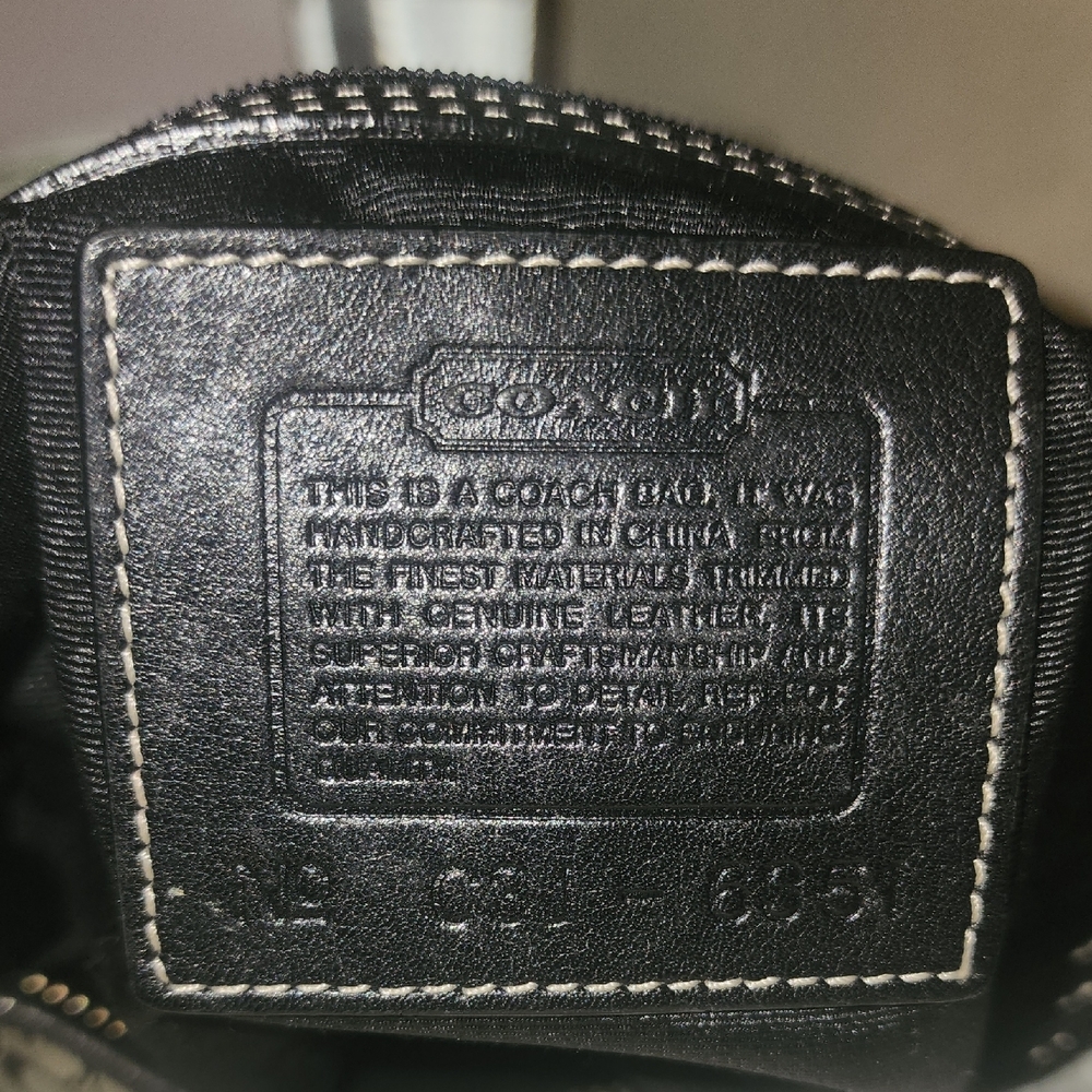 Coach Black and Gray Patterned Shoulder Bag - Picture 6 of 7